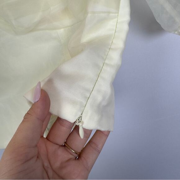Love Encounter Los Angeles Womens Cream Sheer Puff Sleeve Blouse Size M/L - Picture 6 of 9
